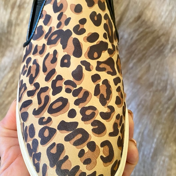 Cole Haan Sz 9 Leopard Nubuck Slip on - Picture 3 of 7
